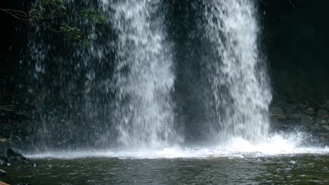 Splashing-Stream-Of-Killen-Waterfalls-Over-Ledge-Near-Bryon-Bay,-New-South-Wales,-Australia
