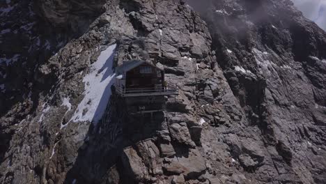 Carrel-Hut-sits-on-side-of-Mount-Cervino
