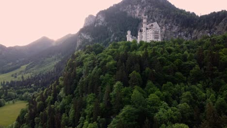 Amanecer-En-El-Castillo-De-Neuschwanstein-Cerca-De-Fussen-En-El-Suroeste-De-Baviera,-Alemania-8