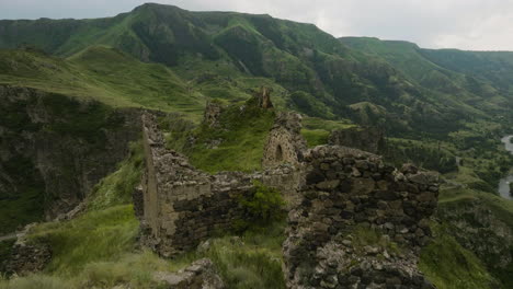 Ruined-Fortress-Of-Tmogvi---Archaeological-Site-In-The-Great-Caucasus-Mountains-Of-Georgia