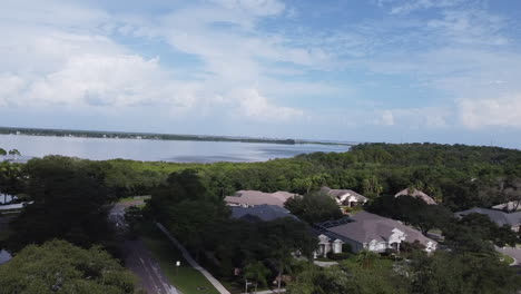 Residential-area-of-Safety-Harbor-just-north-of-Old-Tampa-Bay-4