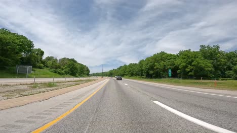 Pov-Fahren-Auf-Der-Interstate-280-Rund-Um-Die-Südseite-Der-Quad-Cities-Von-Illinois