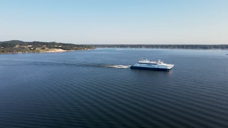 The-Lake-Express-Ferry-early-in-the-morning,-arriving-in-Muskegon