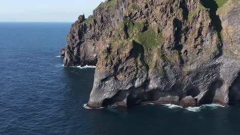 Elephant-Rock-on-wild-volcanic-island-in-Iceland,-aerial