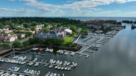 Shippan-Point-luxury-homes-in-Stamford-Connecticut-surrounded-by-Harbor