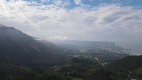Atemberaubende-Aussicht-über-Bergiges-Gelände-In-Asturien,-Spanien