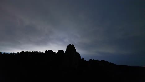 Cloudy-night-timelapse-at-Custer-State-Park,-South-Dakota