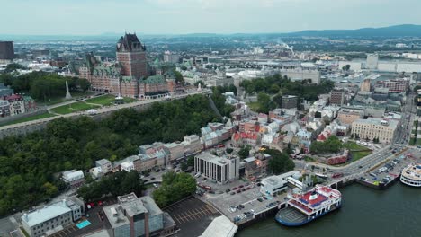 Frontenac-Castle-and-old-Quebec,-far-view