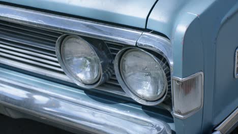 Vintage-car-blue-Mercury-head-light