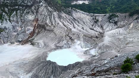 Monte-Tangkuban-Cráter-Perahu,-Java-Occidental,-Indonesia-3