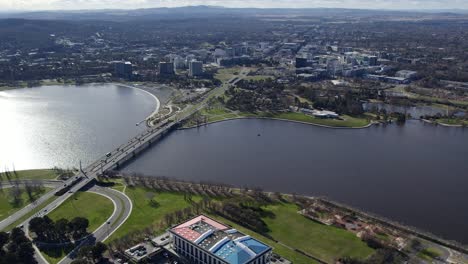 Canberra---Commonwealth-Avenue-Bridge-Flyover