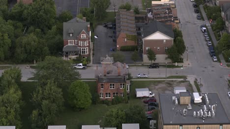 Aerial-view-of-homes-near-downtown-Detroit-2