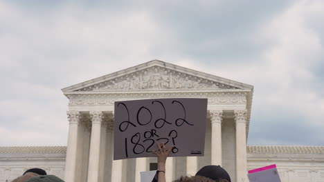Signs-and-banners-when-Roe-versus-Wade-was-overturned