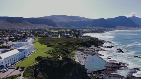 Scenic-whale-capital-of-South-Africa-between-ocean-and-mountains,-Hermanus-drone