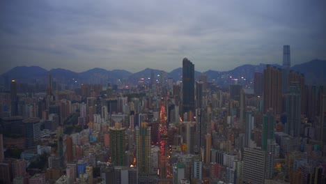 Zeitraffer-Der-Stadt-Hongkong-An-Einem-Bewölkten-Tag-über-Der-Berühmten-Nathan-Road