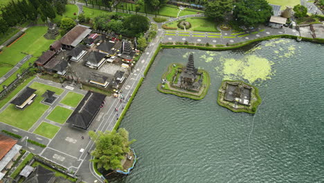 Pura-Ulun-Danu-Bratan-Hindu-Temple-on-Lake,-Aerial-View-of-Landmark-and-Religious-Shrine-of-Bali-Island,-Indonesia