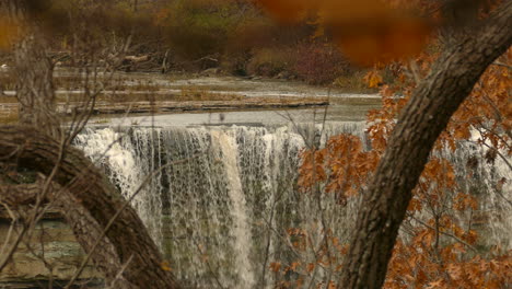 Majestic-Waterfall-On-The-Niagara-Escarpment-In-Ontario-With-Stunning-Autumn-Colors
