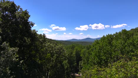 Drone-view-of-mountain-and-forest-near-Dawsonville,-Georgia