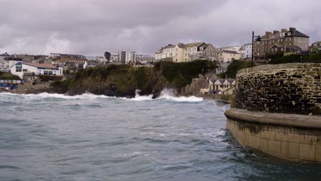 Storm-Waves-Battering-The-Coast-Of-Newquay-In-The-UK