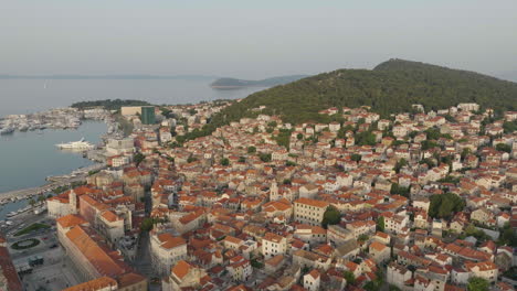AERIAL-Shot-of-the-city-of-Split-in-Croatia,-Europe-10