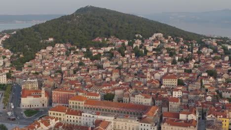 AERIAL-Shot-of-the-city-of-Split-in-Croatia,-Europe-7