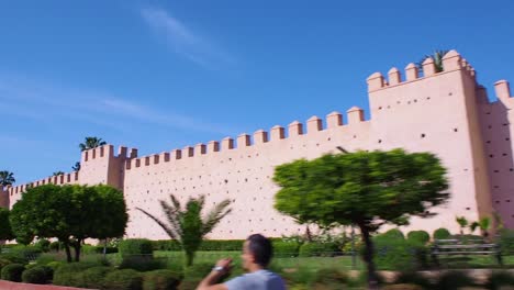 Old-city-wall-in-Marrakech