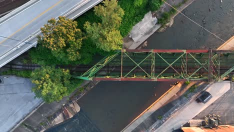 Eisenbahnbrücke-über-Den-Conemaugh-River.-Johnstown-Flut-Im-Pennsylvania-Thema