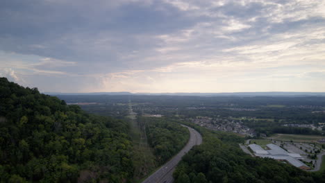 Aerial-hyperlapse-timelapse-of-Interstate-75-with-Chattanooga,-TN-in-the-distance