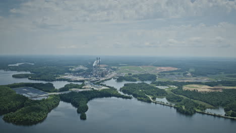 Wide-hyperlapse-timelapse-of-power-plant-on-Hyco-Lake,-North-Carolina