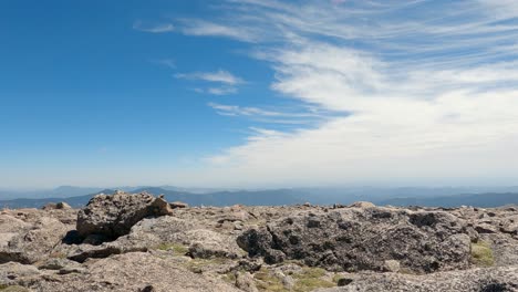 Zeitraffer-Von-Alto-Stratus-Wolken-Vom-Gipfel-Des-Mt