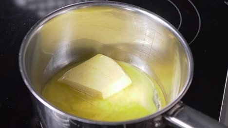 Timelapse-of-butter-melting-in-a-pot.