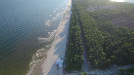 Aerial-Dolly-Along-Krynica-Morska-Beach-Coastline-On-The-Vistula-Spit