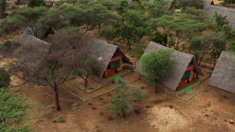Typical-African-Lodges-Near-Turmi-In-Omo-Valley,-Ethiopia