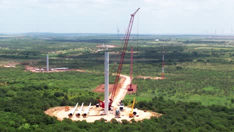 Wind-Turbine-construction-with-crane