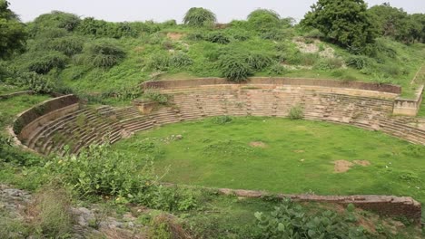 El-Tanque-Sahatsralinga-O-Sahasralinga-Talav-Es-Un-Tanque-De-Agua-Artificial-Medieval-En-Patan,-Gujarat,-India