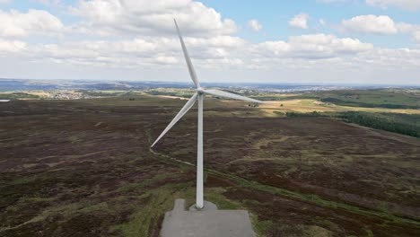Windpark-In-Den-West-Yorkshire-Moors,-Aufgenommen-Mit-Einer-Drohne-1