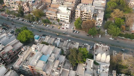 Straße-Luftaufnahme-Der-Dächer-Der-Indischen-Stadt-Neu-Delhi-West-Delhi-4k
