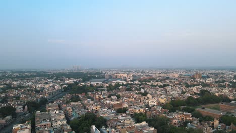 Top-Luftaufnahme-Der-Dächer-Der-Indischen-Stadt-Neu-Delhi-West-Delhi-4k-8