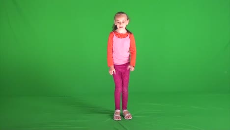 SCARED-LITTLE-GIRL-RUNNING-IN-PLACE-GREEN-SCREEN