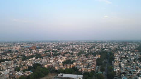 Top-Luftaufnahme-Der-Dächer-Der-Indischen-Stadt-Neu-Delhi-West-Delhi-4k-2