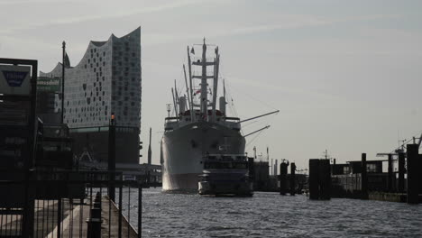 Elbphilharmonie-And-Cap-San-Diego-View-From-Hamburg-Landungsbrücken-Early-In-The-Morning
