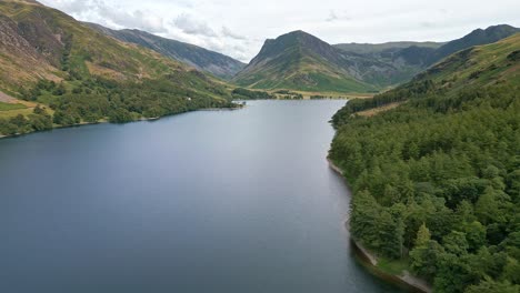 Aerial-footage-of-the-Lake-District-in-Cumbria-1