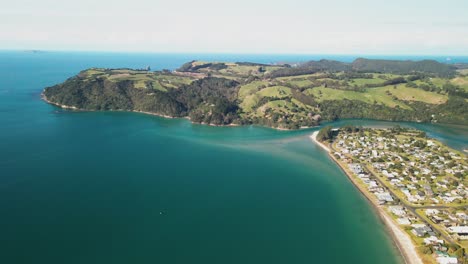 Outdoor-scenic-flight-above-Cooks-Bay-in-the