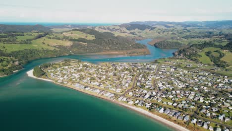 River-inlet-in-New-Zealand's-Coromandel-Peninsula
