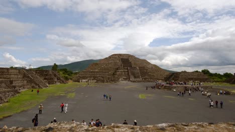 Epic-Timelapse-Visiting-Pyramidal-Temple-Teotihuacan-Ancient-Aztec