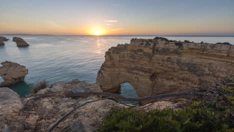Portugal-Algarve-Sonnenaufgang-Schieber-Enthüllt-Sonnentag-Der-Klippe