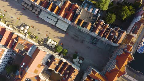 Top-Down-Aerial-View-of-Long-Market-and