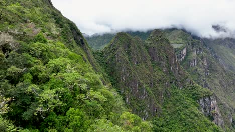 Luftdrohnenflugansicht-Des-Berges-Machu-Pichu,-Peru,-Anden,-Südamerika-4