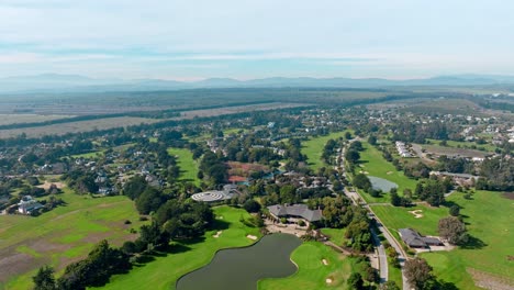 Luxus-eigentumswohnung-Mit-Golfplatz-In-Santo-Domingo,-Chile