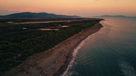 Tuscany-seaside-Cinemagraph-seamless-video-loop-in-Italy-by-sunset-in-nature-at-Maremma-National-Park